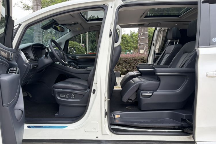 Used GAC Trumpchi M8 2021 Lingxiu Series 390T Ultimate Edition Interior 11