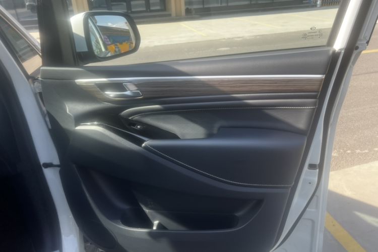 Used GAC Trumpchi M8 2021 Lingxiu Series 390T Deluxe Edition Interior 12