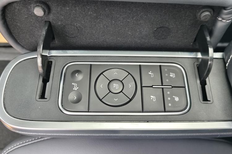 Used GAC Trumpchi M8 2021 Lingxiu Series 390T Ultimate Edition Interior 2
