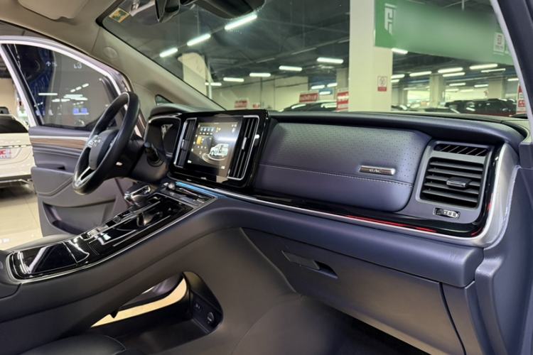 Used GAC Trumpchi M8 2021 Lingxiu Series 390T Deluxe Edition Interior 2