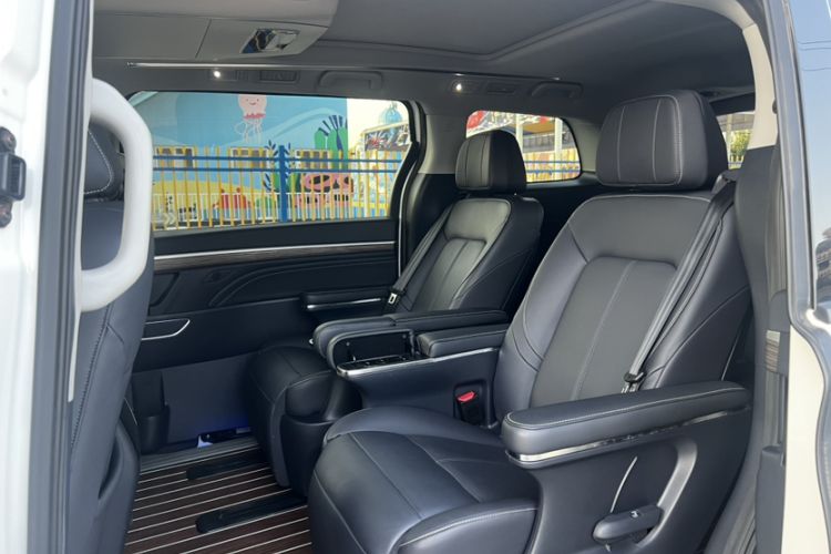 Used GAC Trumpchi M8 2021 Lingxiu Series 390T Deluxe Edition Interior 2
