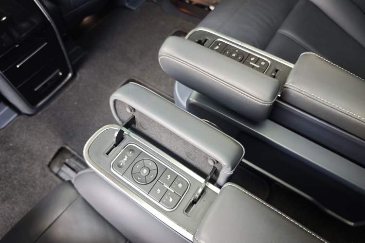 Used GAC Trumpchi M8 2021 Lingxiu Series 390T Ultimate Edition Interior 3