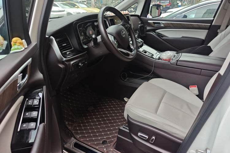 Used GAC Trumpchi M8 2021 Master Series 390T Prestige Edition Interior 3
