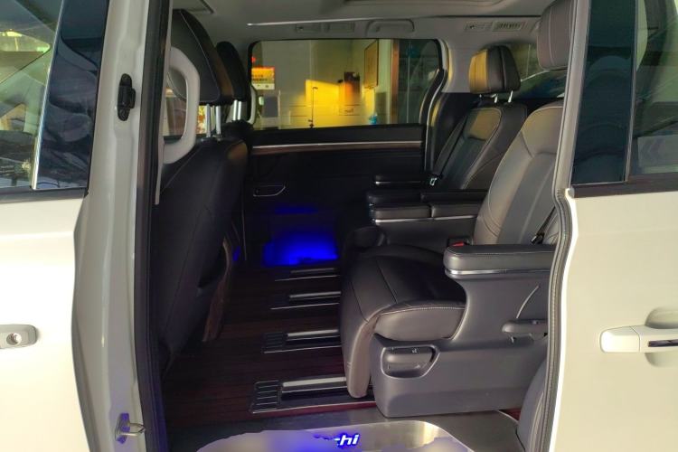 Used GAC Trumpchi M8 2021 Lingxiu Series 390T Deluxe Edition Interior 4