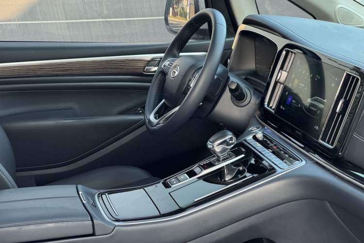 Used GAC Trumpchi M8 2021 Lingxiu Series 390T Deluxe Edition Interior 4