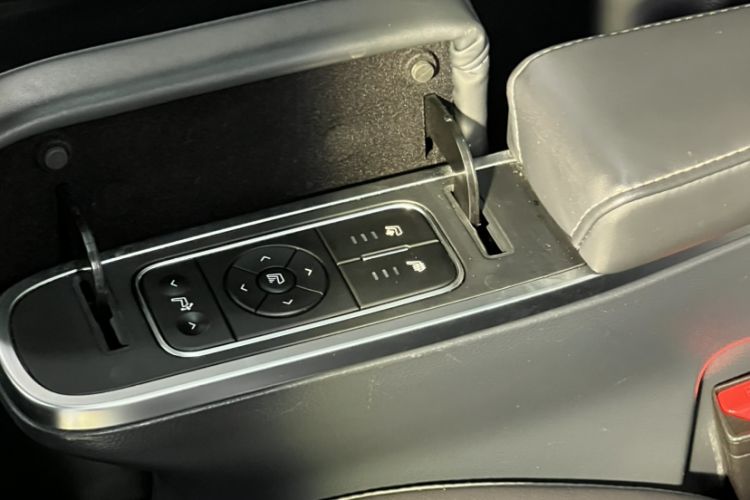 Used GAC Trumpchi M8 2021 Lingxiu Series 390T Deluxe Edition Interior 4