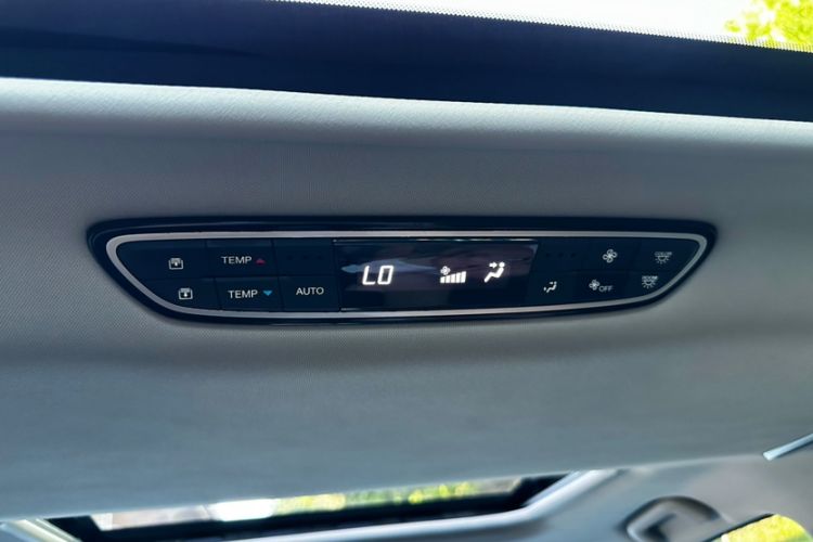 Used GAC Trumpchi M8 2021 Master Series 390T Prestige Edition Interior 4