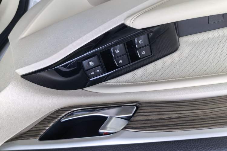 Used GAC Trumpchi M8 2021 Master Series 390T Ultimate Edition Interior 5