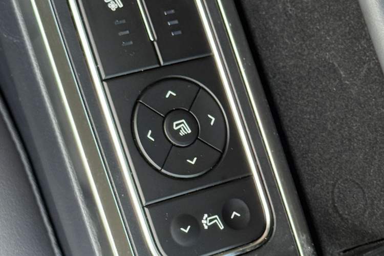 Used GAC Trumpchi M8 2021 Lingxiu Series 390T Deluxe Edition Interior 7