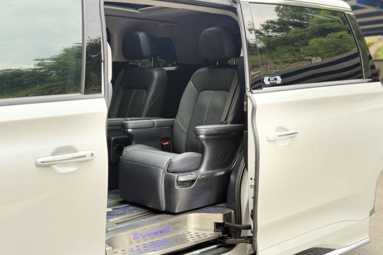 Used GAC Trumpchi M8 2021 Lingxiu Series 390T Ultimate Edition Interior 8