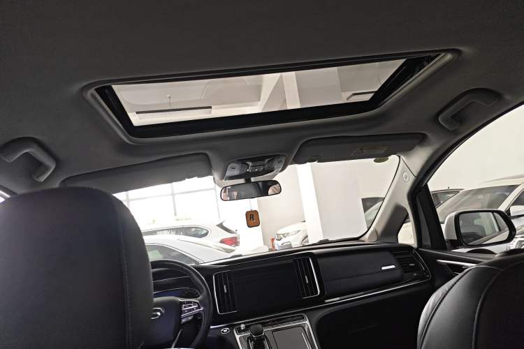 Used GAC Trumpchi M8 2021 Lingxiu Series 390T Deluxe Edition Interior 9