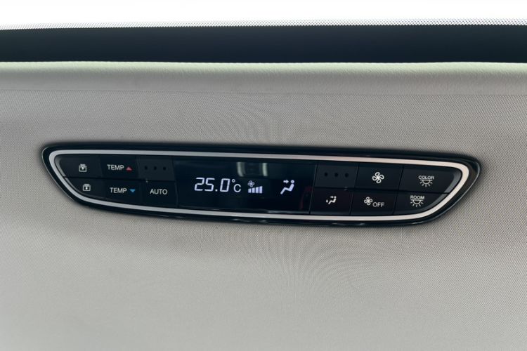 Used GAC Trumpchi M8 2021 Lingxiu Series 390T Deluxe Edition Interior 9