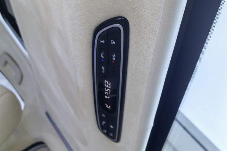 Used GAC Trumpchi M8 2021 Master Series 390T Ultimate Edition Interior 9