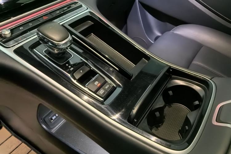Used GAC Trumpchi M8 2021 Lingxiu Series 390T Ultimate Edition Interior 9