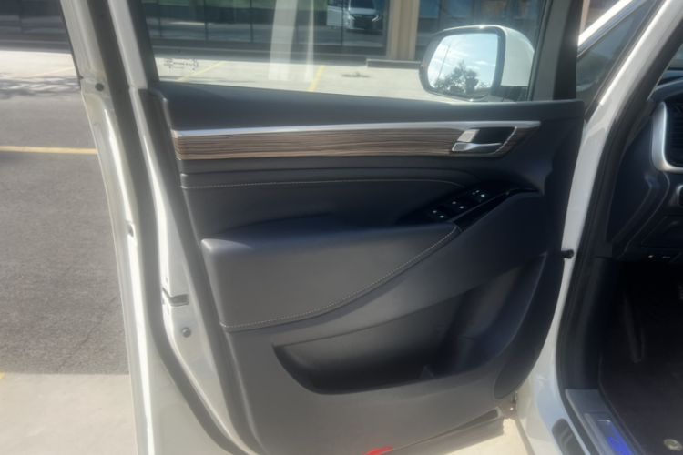 Used GAC Trumpchi M8 2021 Lingxiu Series 390T Deluxe Edition Interior 9