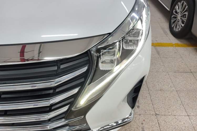 Used GAC Trumpchi M8 2021 Lingxiu Series 390T Deluxe Edition Left Front Headlight