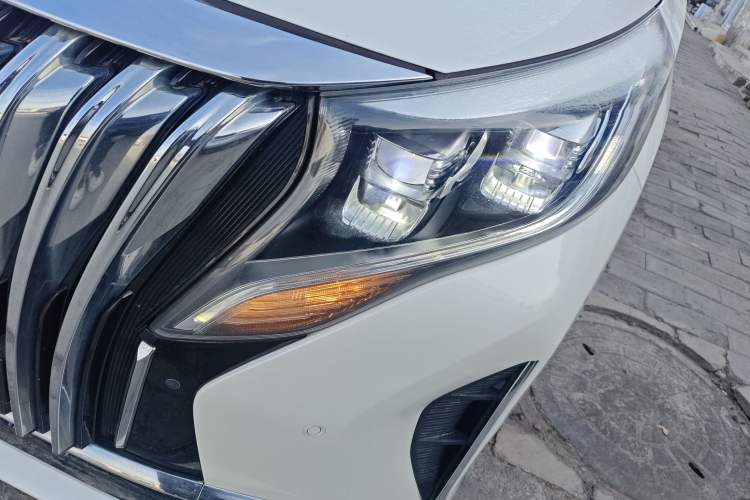 Used GAC Trumpchi M8 2021 Lingxiu Series 390T Ultimate Edition Left Front Headlight