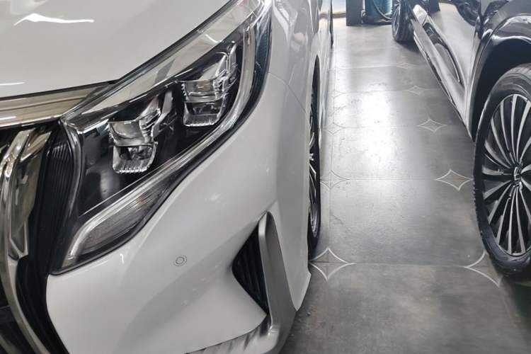 Used GAC Trumpchi M8 2021 Master Series 390T Ultimate Edition Left Front Headlight