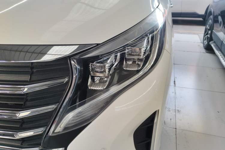 Used GAC Trumpchi M8 2021 Lingxiu Series 390T Ultimate Edition Left Front Headlight