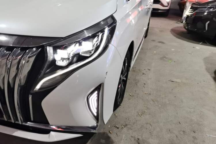 Used GAC Trumpchi M8 2021 Revised Version Lingxiu Series 390T Luxury Edition Left Front Headlight