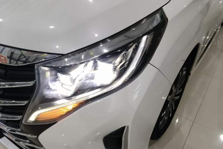 Used GAC Trumpchi M8 2021 Lingxiu Series 390T Deluxe Edition Left Front Headlight