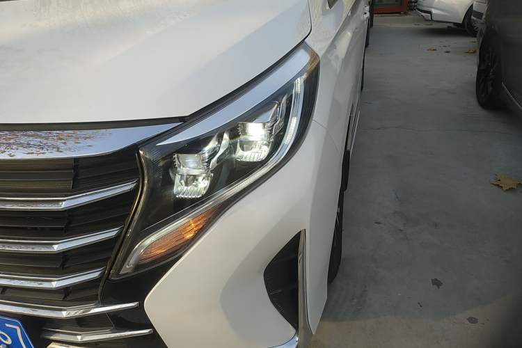 Used GAC Trumpchi M8 2021 Lingxiu Series 390T Deluxe Edition Left Front Headlight