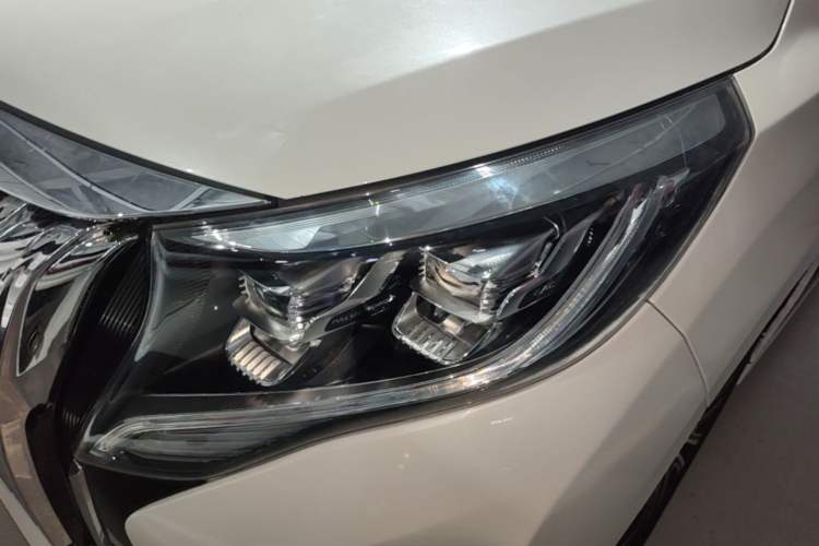 Used GAC Trumpchi M8 2021 Lingxiu Series 390T Deluxe Edition Left Front Headlight