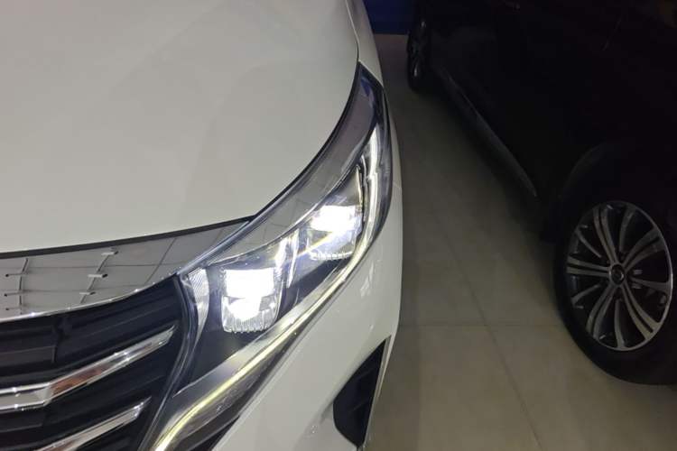 Used GAC Trumpchi M8 2021 Lingxiu Series 390T Deluxe Edition Left Front Headlight