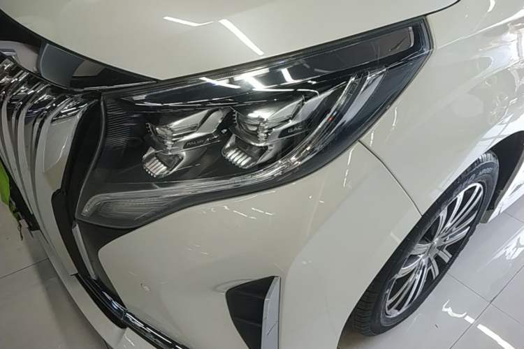Used GAC Trumpchi M8 2021 Lingxiu Series 390T Deluxe Edition Left Front Headlight