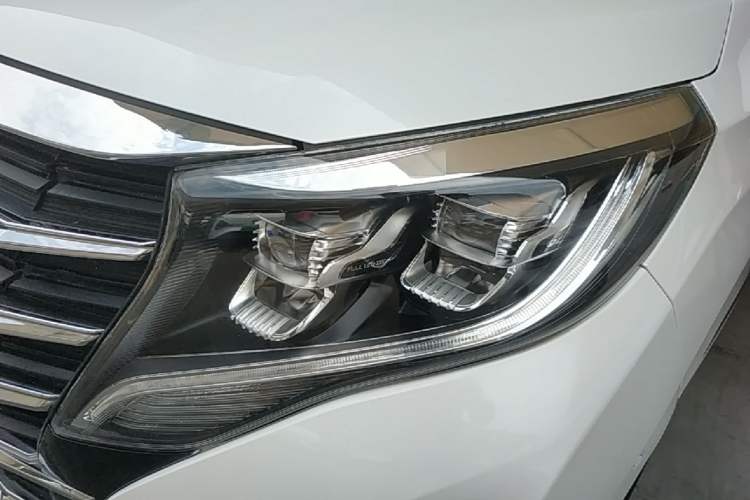 Used GAC Trumpchi M8 2021 Lingxiu Series 390T Flagship Edition Left Front Headlight