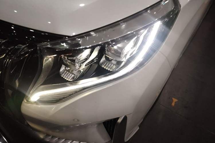 Used GAC Trumpchi M8 2021 Master Series 390T Ultimate Edition Left Front Headlight