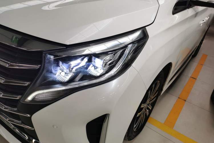 Used GAC Trumpchi M8 2021 Lingxiu Series 390T Ultimate Edition Left Front Headlight