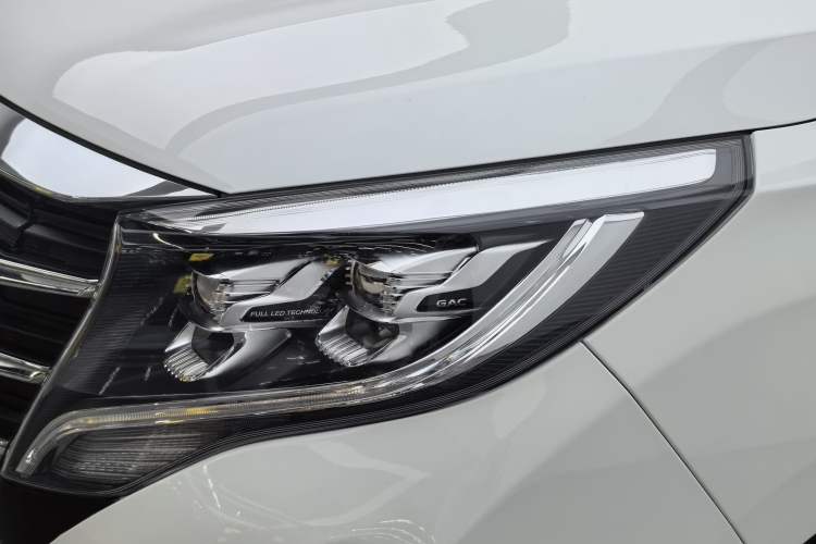Used GAC Trumpchi M8 2021 Lingxiu Series 390T Ultimate Edition Left Front Headlight