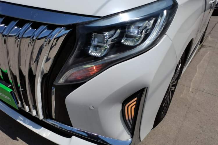 Used GAC Trumpchi M8 2021 Lingxiu Series 390T Deluxe Edition Left Front Headlight