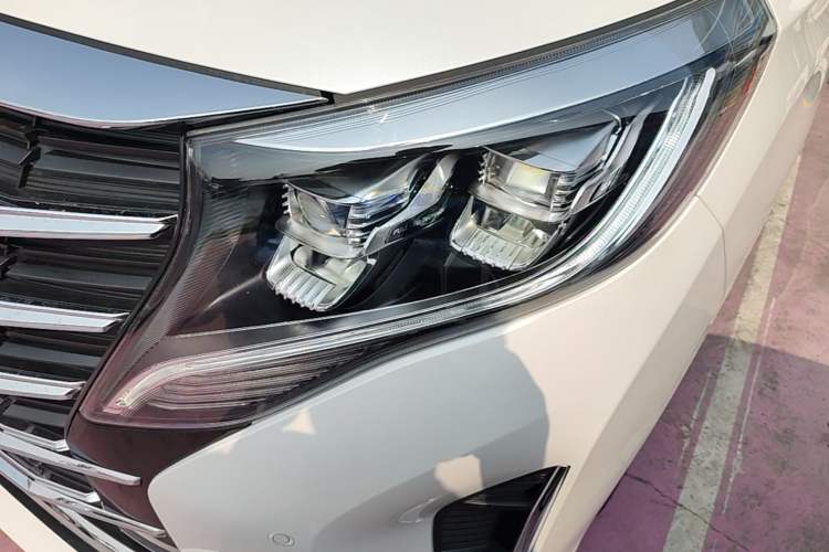 Used GAC Trumpchi M8 2021 Lingxiu Series 390T Deluxe Edition Left Front Headlight