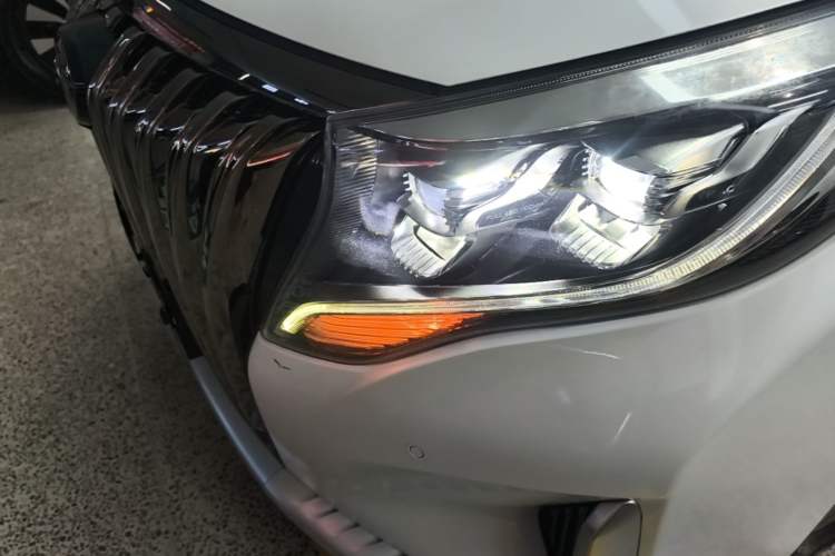 Used GAC Trumpchi M8 2021 Master Series 390T Ultimate Edition Left Front Headlight