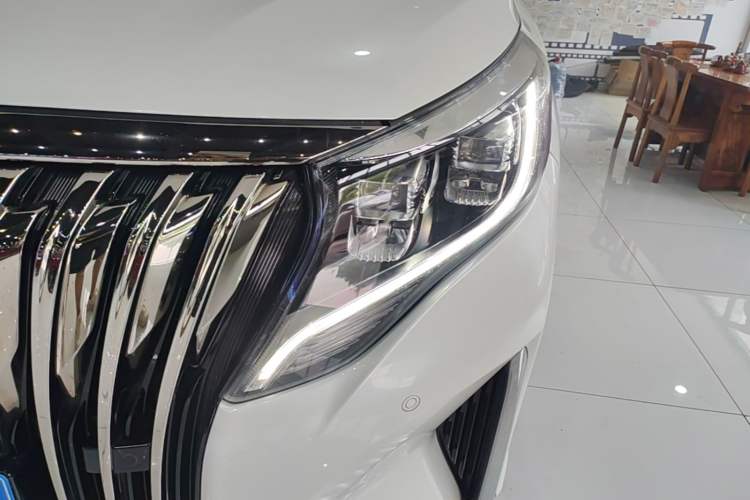 Used GAC Trumpchi M8 2021 Master Series 390T Prestige Edition Left Front Headlight