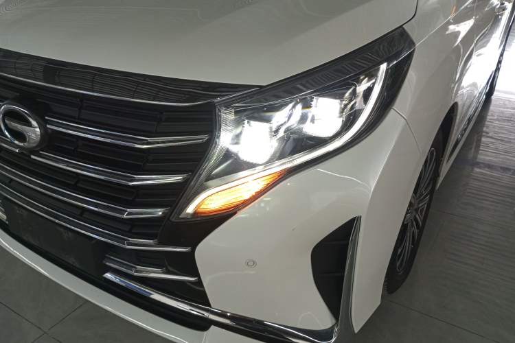 Used GAC Trumpchi M8 2021 Lingxiu Series 390T Ultimate Edition Left Front Headlight