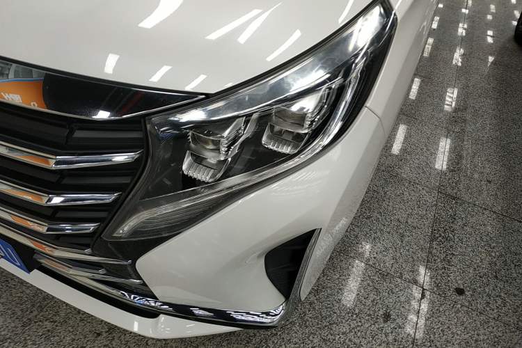 Used GAC Trumpchi M8 2021 Lingxiu Series 390T Deluxe Edition Left Front Headlight