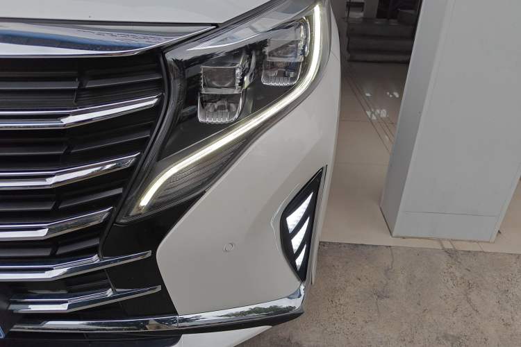 Used GAC Trumpchi M8 2021 Lingxiu Series 390T Ultimate Edition Left Front Headlight