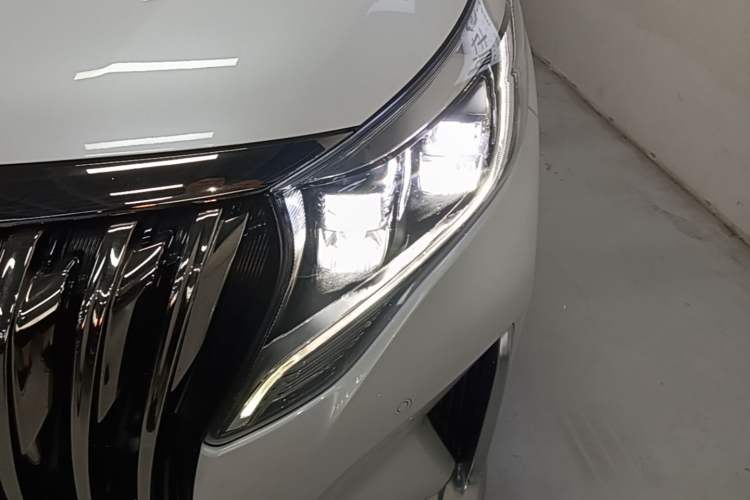 Used GAC Trumpchi M8 2021 Master Series 390T Prestige Edition Left Front Headlight