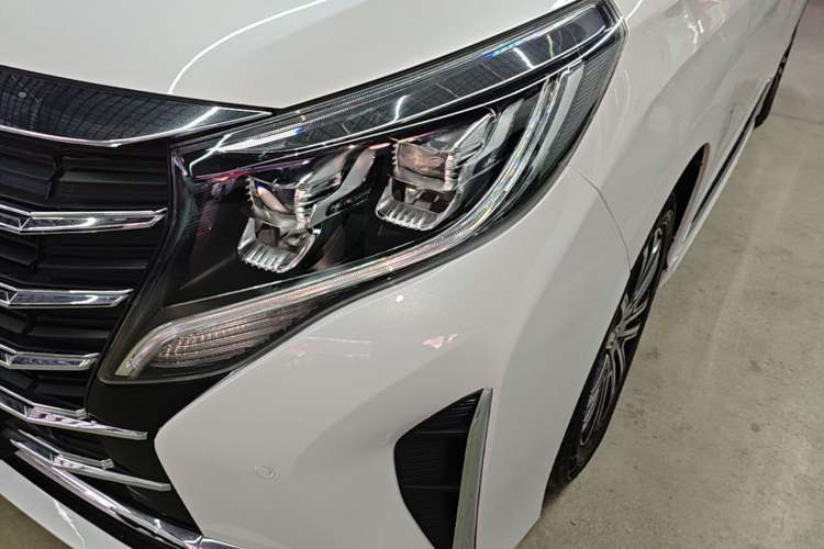 Used GAC Trumpchi M8 2021 Lingxiu Series 390T Deluxe Edition Left Front Headlight