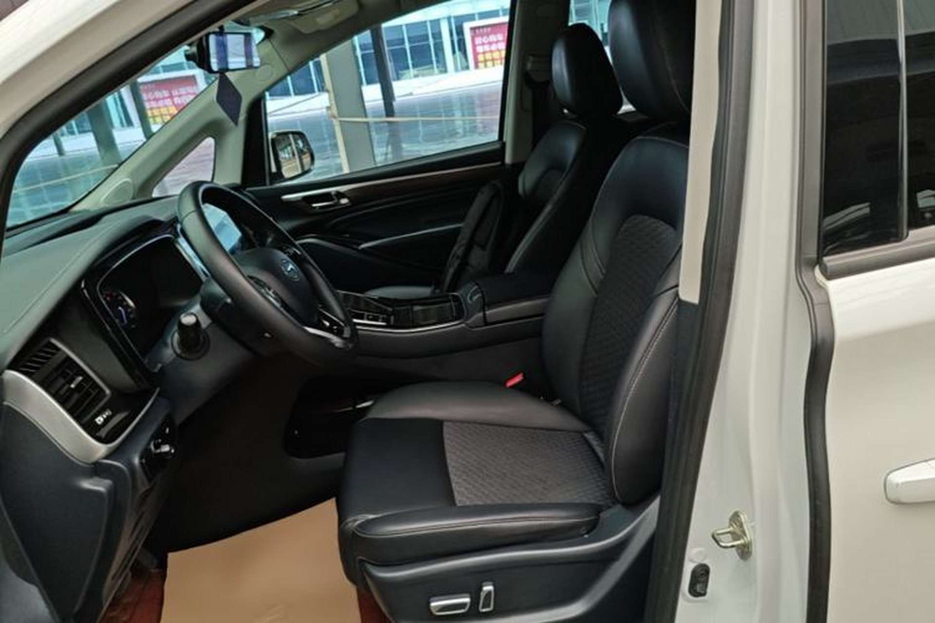 Used GAC Trumpchi M8 2021 Revised Version Lingxiu Series 390T Luxury Edition Left Front Seat