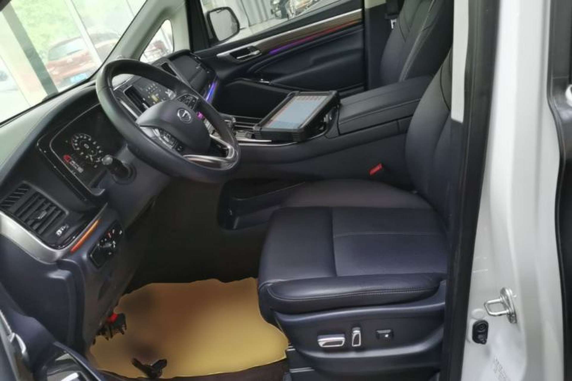 Used GAC Trumpchi M8 2021 Master Series 390T Prestige Edition Left Front Seat