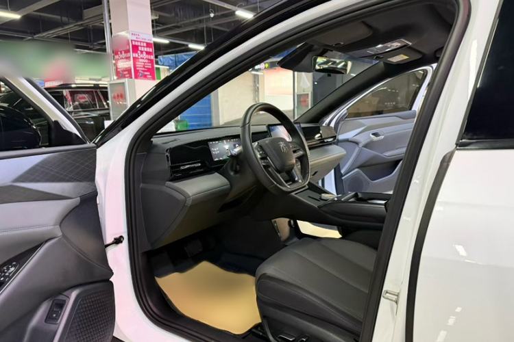 Used GAC Trumpchi M8 2021 Lingxiu Series 390T Deluxe Edition Left Front Seat