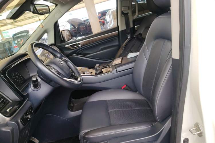 Used GAC Trumpchi M8 2021 Master Series 390T Ultimate Edition Left Front Seat