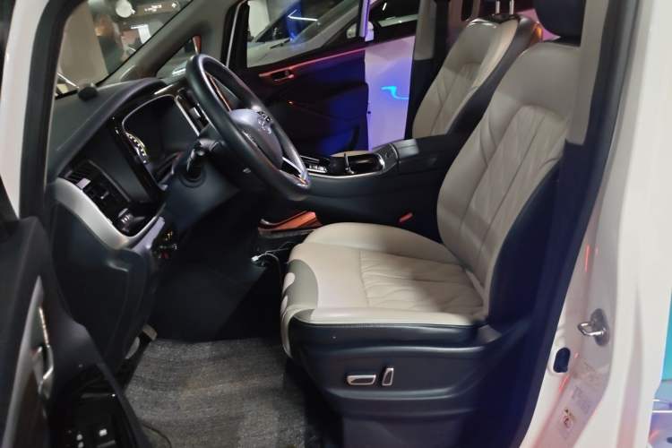 Used GAC Trumpchi M8 2021 Lingxiu Series 390T Deluxe Edition Left Front Seat