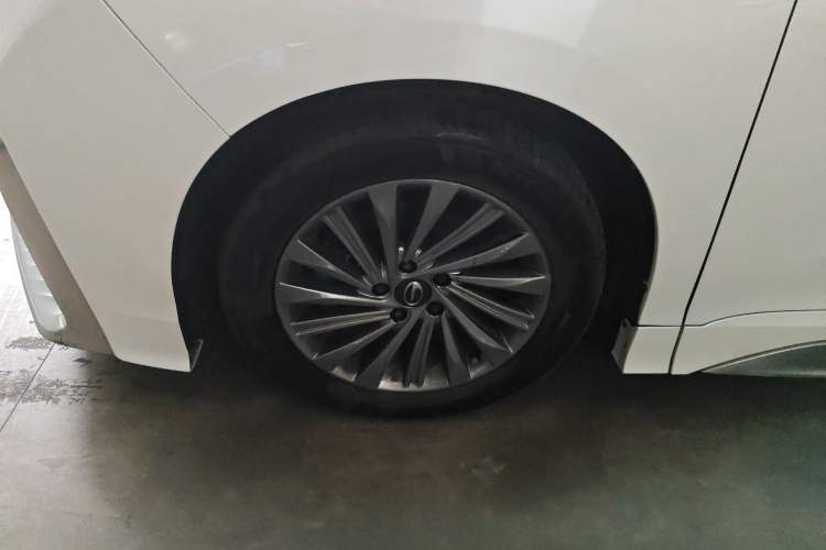 Used GAC Trumpchi M8 2021 Master Series 390T Ultimate Edition Left Front Wheel Hub