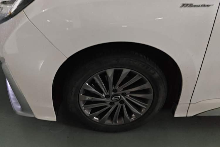 Used GAC Trumpchi M8 2021 Master Series 390T Ultimate Edition Left Front Wheel Hub