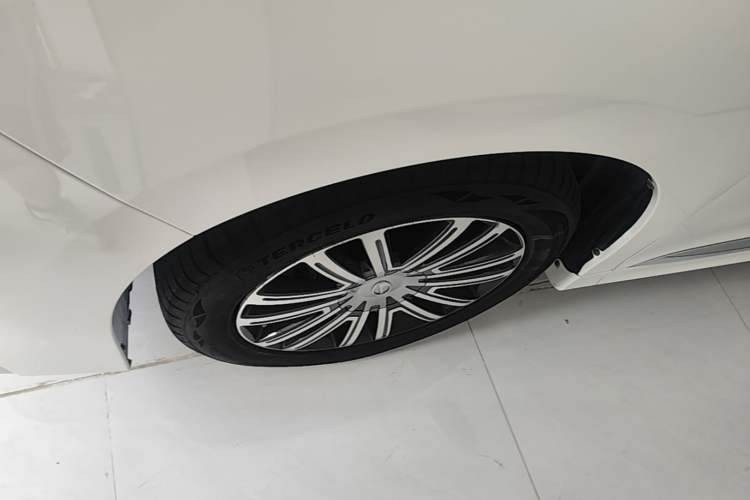 Used GAC Trumpchi M8 2021 Lingxiu Series 390T Ultimate Edition Left Front Wheel Hub